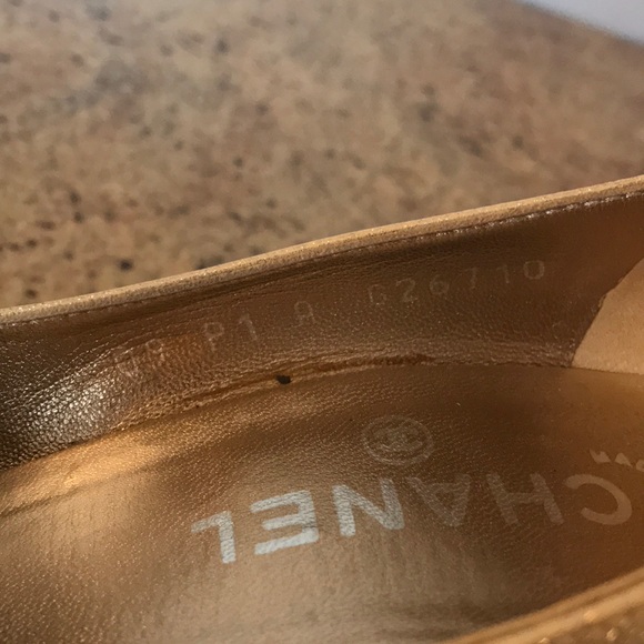 👠Authentic CHANEL Pumps 👠 - Picture 6 of 8